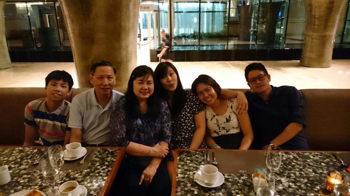 Lay See (5th from left) with her family