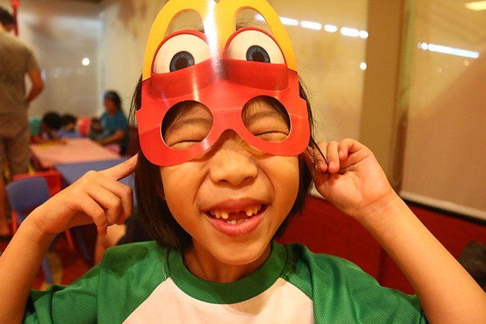 1_child smiling_r