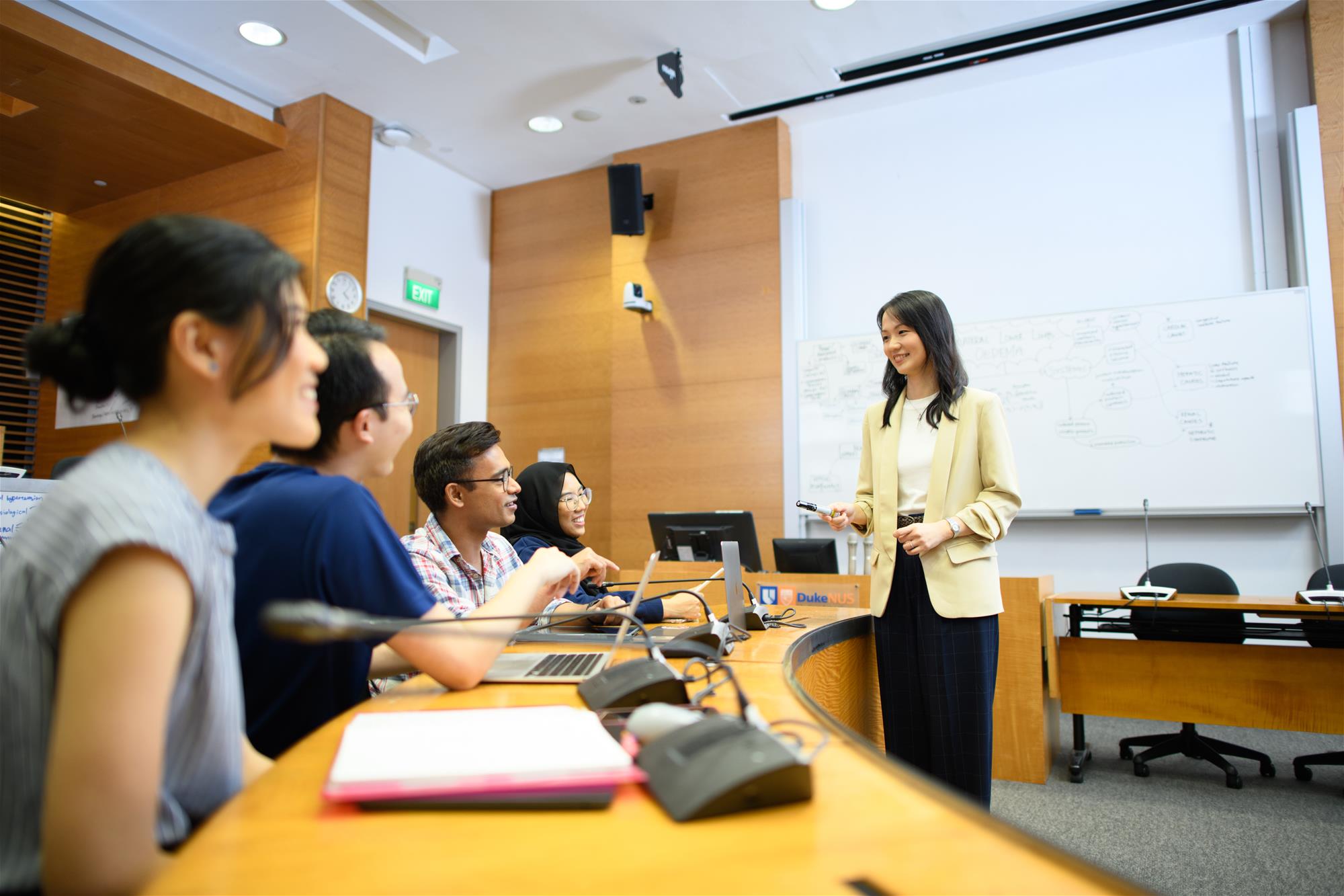 Asst Prof Irene Lee with Duke-NUS students