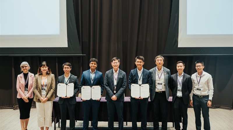 The presidents of the three medical societies pose for a photo after signing a MOU The presidents of the three medical societies pose for a photo after signing a MOU