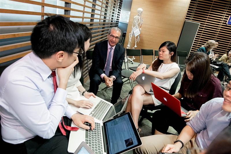 Kai in a discussion with students during then Minister for Education (Higher Education and Skills) Ong Ye Kung’s visit to the School