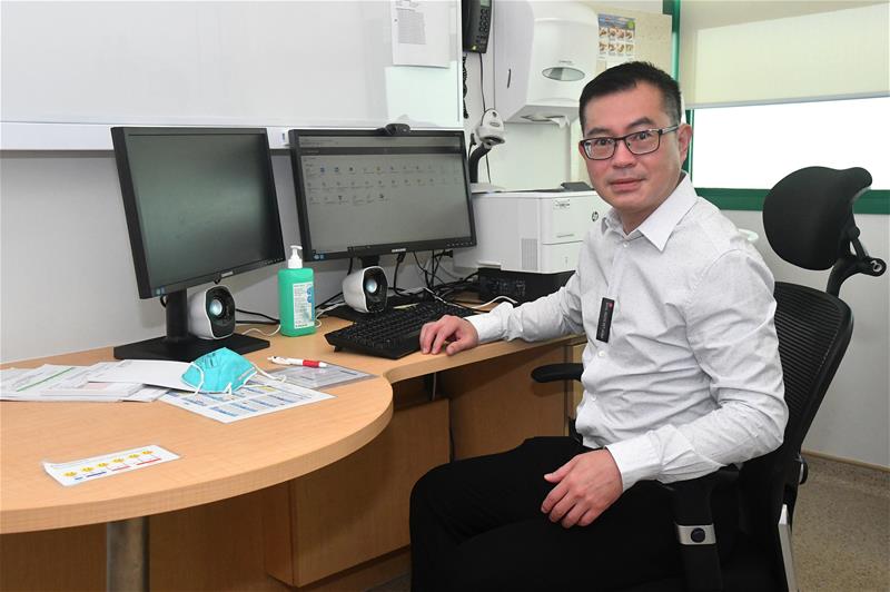 Prof Lim Soon Thye