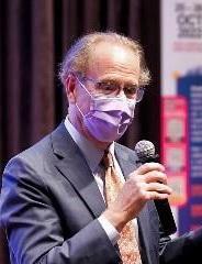 Thomas Coffman speaking at AMAC 2022