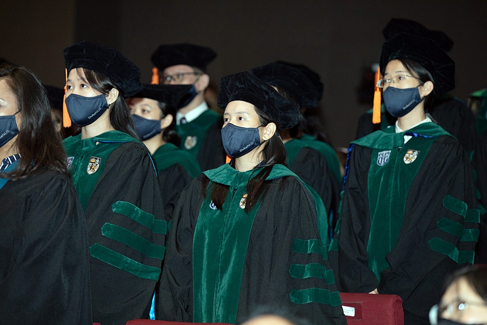 Class of 2022 reciting the Hippocratic Oath
