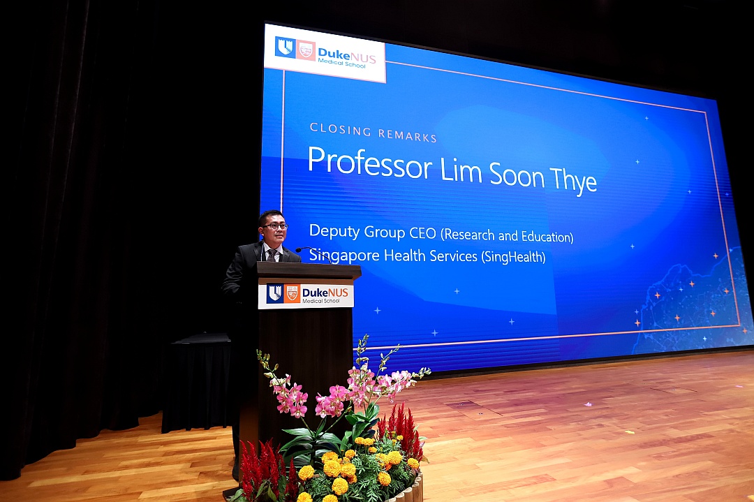 SingHealth Deputy Group CEO for Research and Education Professor Lim Soon Thye pays tribute to the accomplishments of the assembled audience