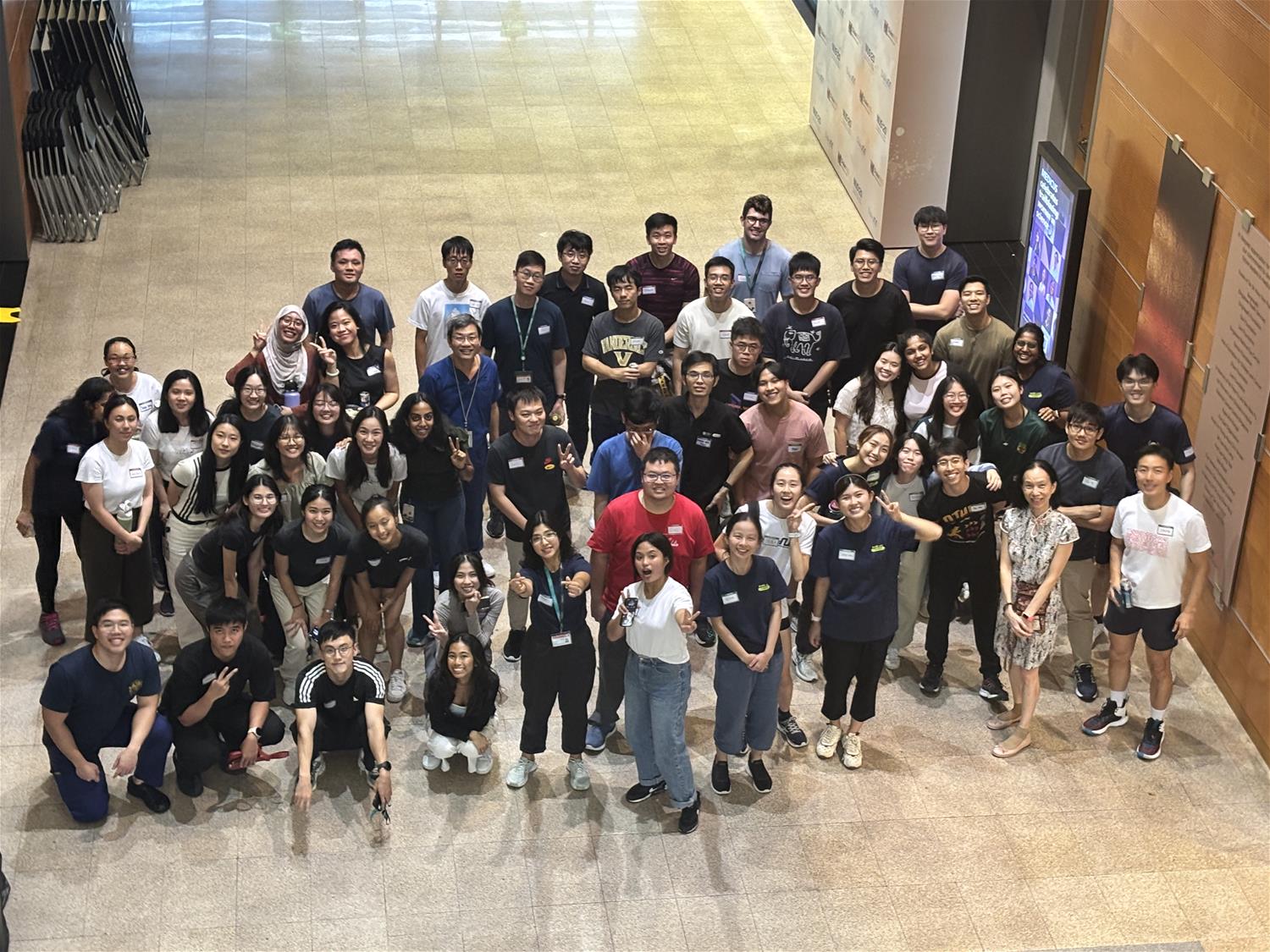 As the Intercollege Games held its opening ceremony, the Class of 2029 posed for a group photo with Associate Professor Ong Biauw Chi, one of the Seah College Masters.