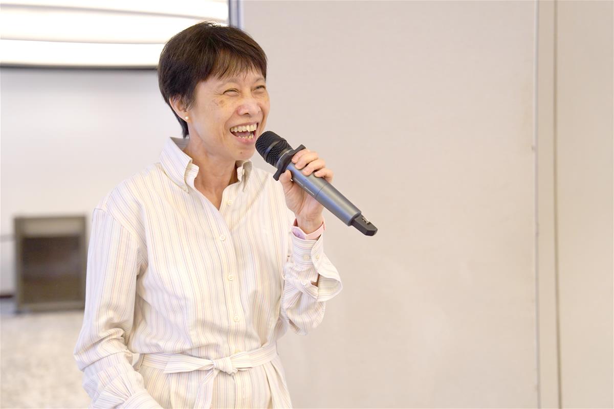 Clin Assoc Prof Chow Wan Cheng emphasises that this event has no closing remarks as attendees should continue their conversations // Credit: Norfaezah Abdullah, Duke-NUS