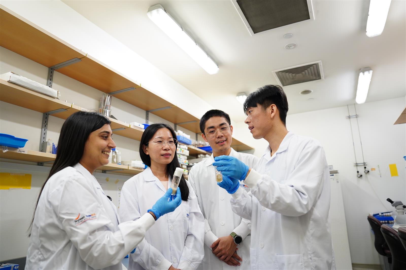 Professor Wang Hongyan and the research team, Dr Mahekta Rajeshkumar Gujar, PhD student Lin Jiaen and Dr Gao Yang Professor Wang Hongyan and the research team, Dr Mahekta Rajeshkumar Gujar, PhD student Lin Jiaen and Dr Gao Yang