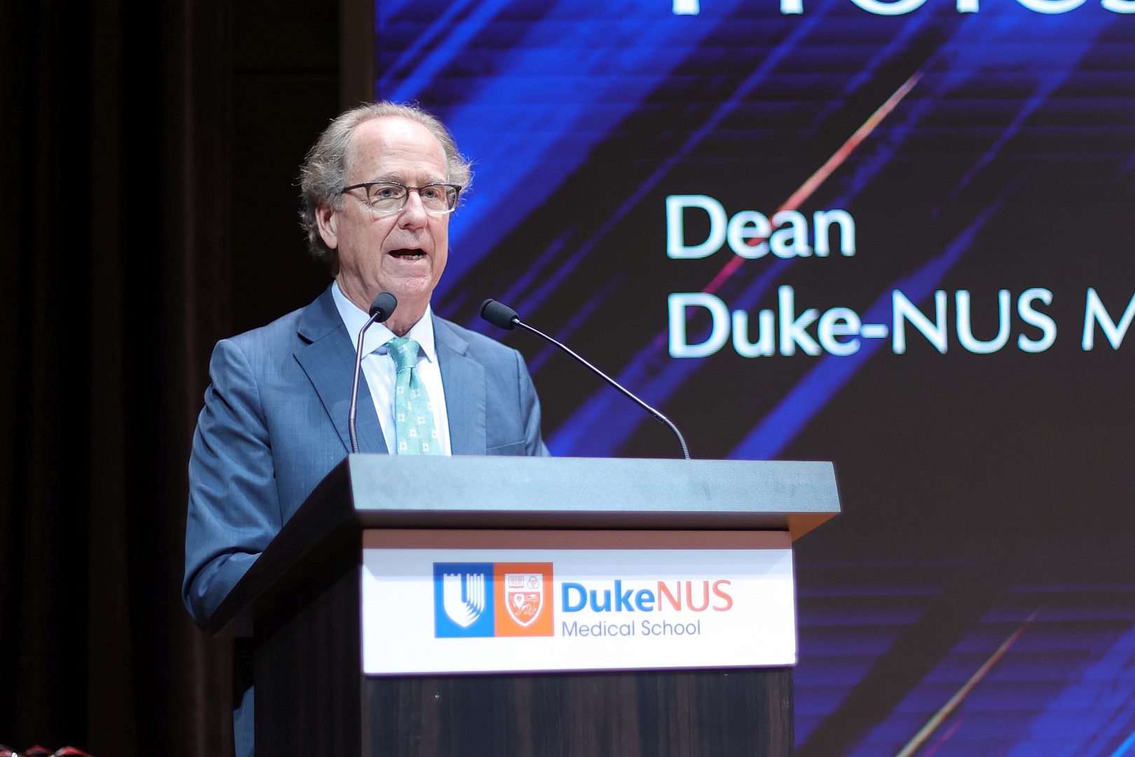 Duke-NUS Dean Professor Thomas Coffman welcomes the audience