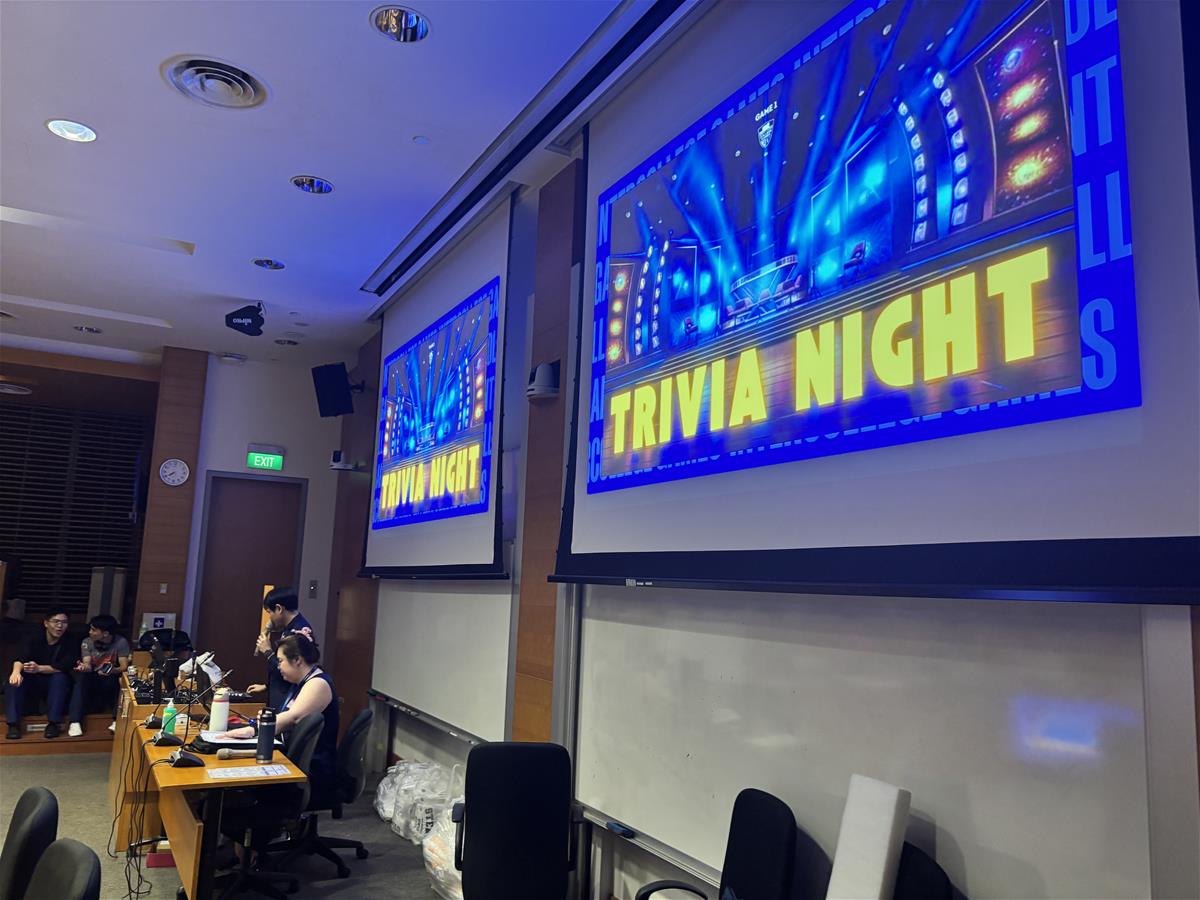 The Trivia Night segment was hosted by Student Council Welfare Vice President, Charles Kevin Tiu of the MD-PhD Programme. As the students took turns to answer questions from a varied range of topics, Stead College eked out a close win.