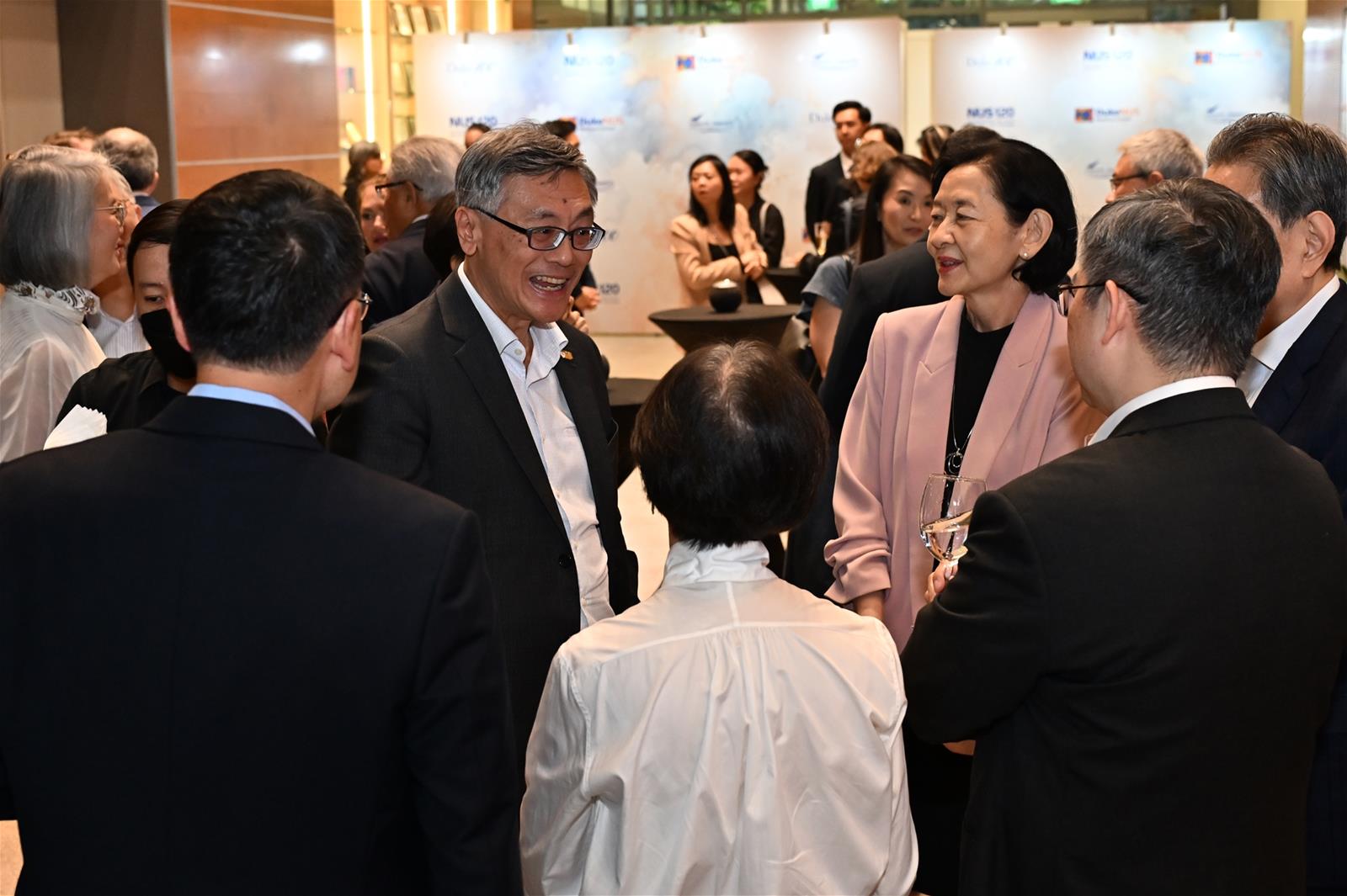 NUS President Professor Tan Eng Chye in conversation with Duke-NUS Governing Board members and leadership.