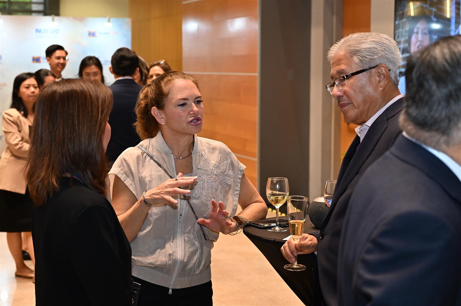Professor Victor Dzau speaks with Duke Board of Trustees member Dr Amy Abernethy.