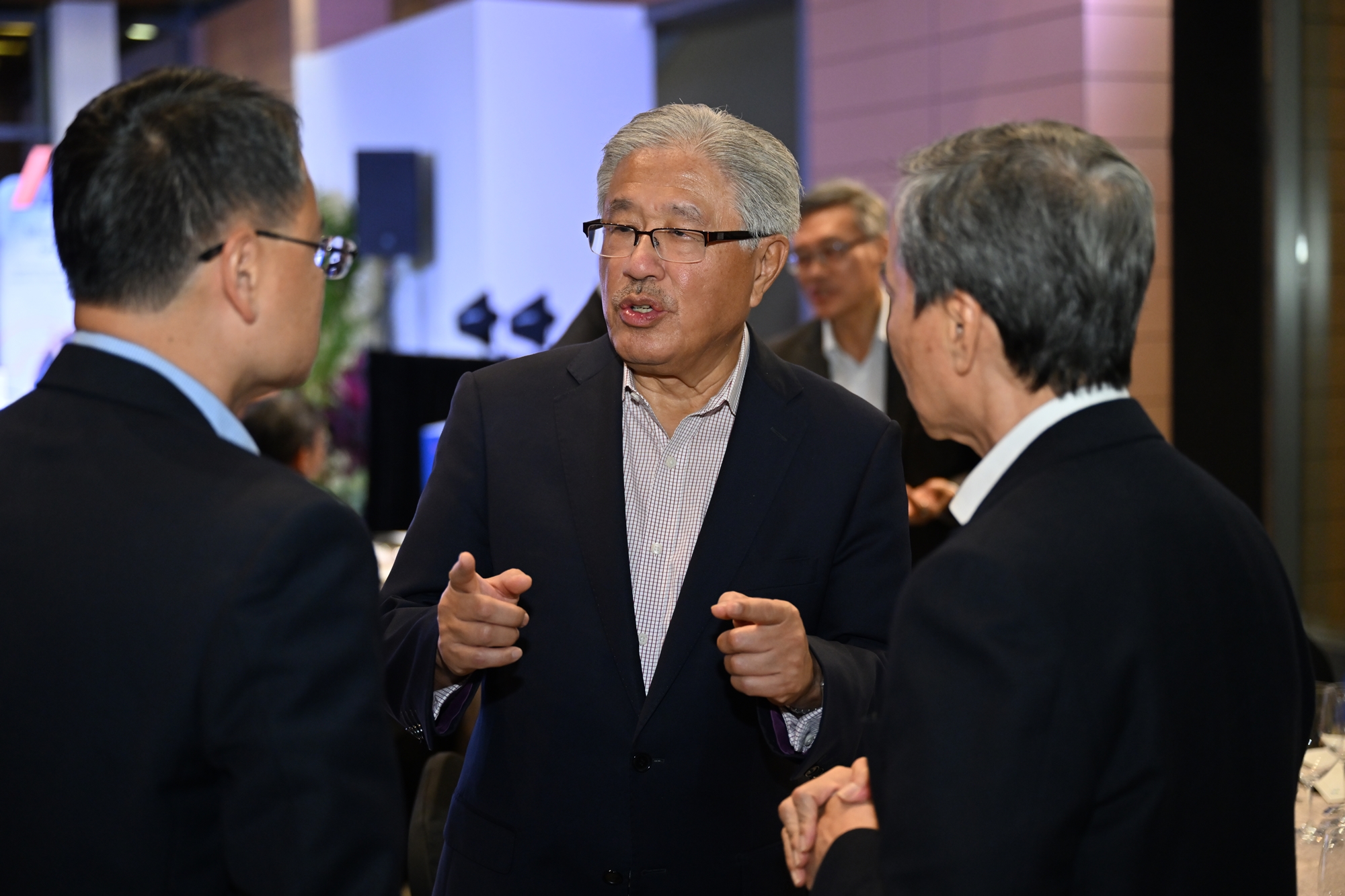 Professor Victor Dzau, former Chancellor for Health Affairs at Duke University, in conversation with SingHealth Group CEO Professor Ng Wai Hoe.