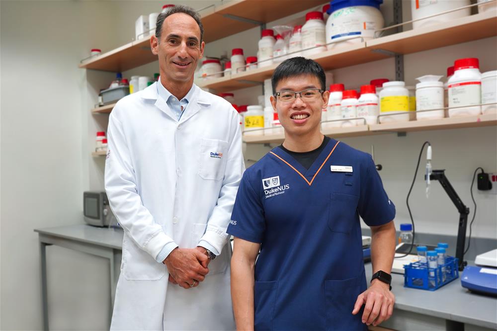 Professor David Silver, Deputy Director of Duke-NUS’ Cardiovascular &amp; Metabolic Disorders (CVMD) Programme, and Dr Randy Loke