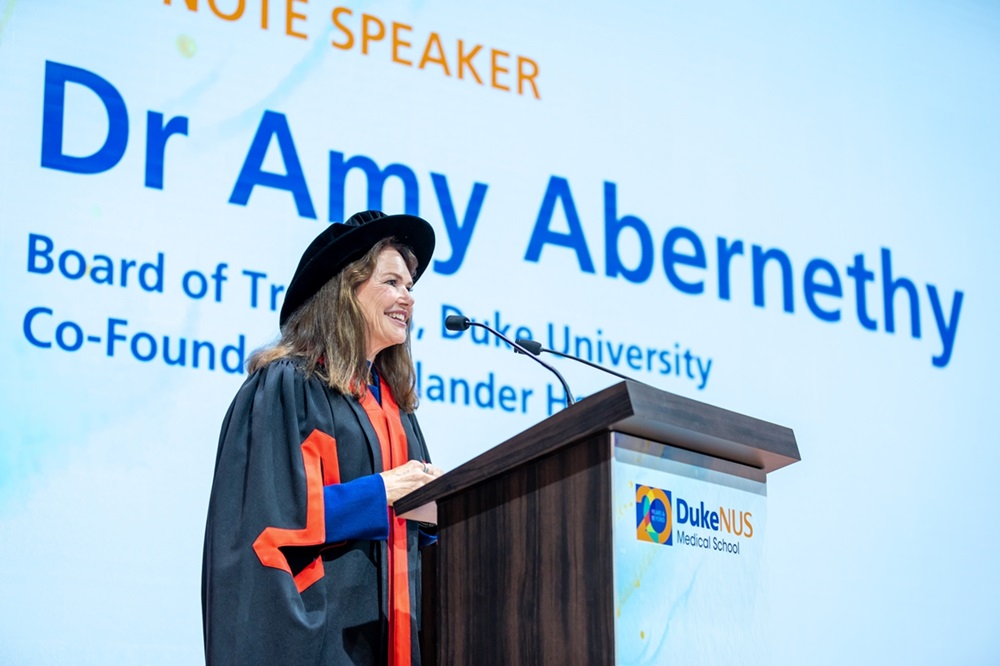 Keynote speaker Dr Amy Abernethy shares her vision for the graduands Keynote speaker Dr Amy Abernethy shares her vision for the graduands