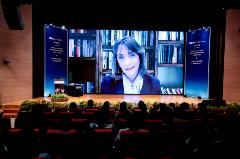 Dr Penny Heaton, Former CEO, Medical Research Institute, Bill & Melinda Gates Foundation; Global Therapeutic Area Head, Vaccines, Janssen Research & Development, LLC.,  giving the Lecture