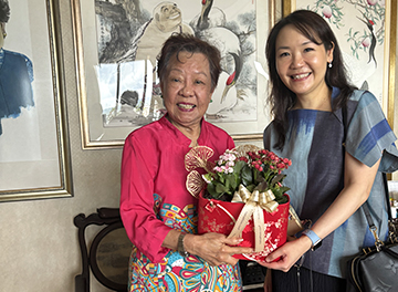 Mama Wong with Gee Len Mama Wong with Gee Len